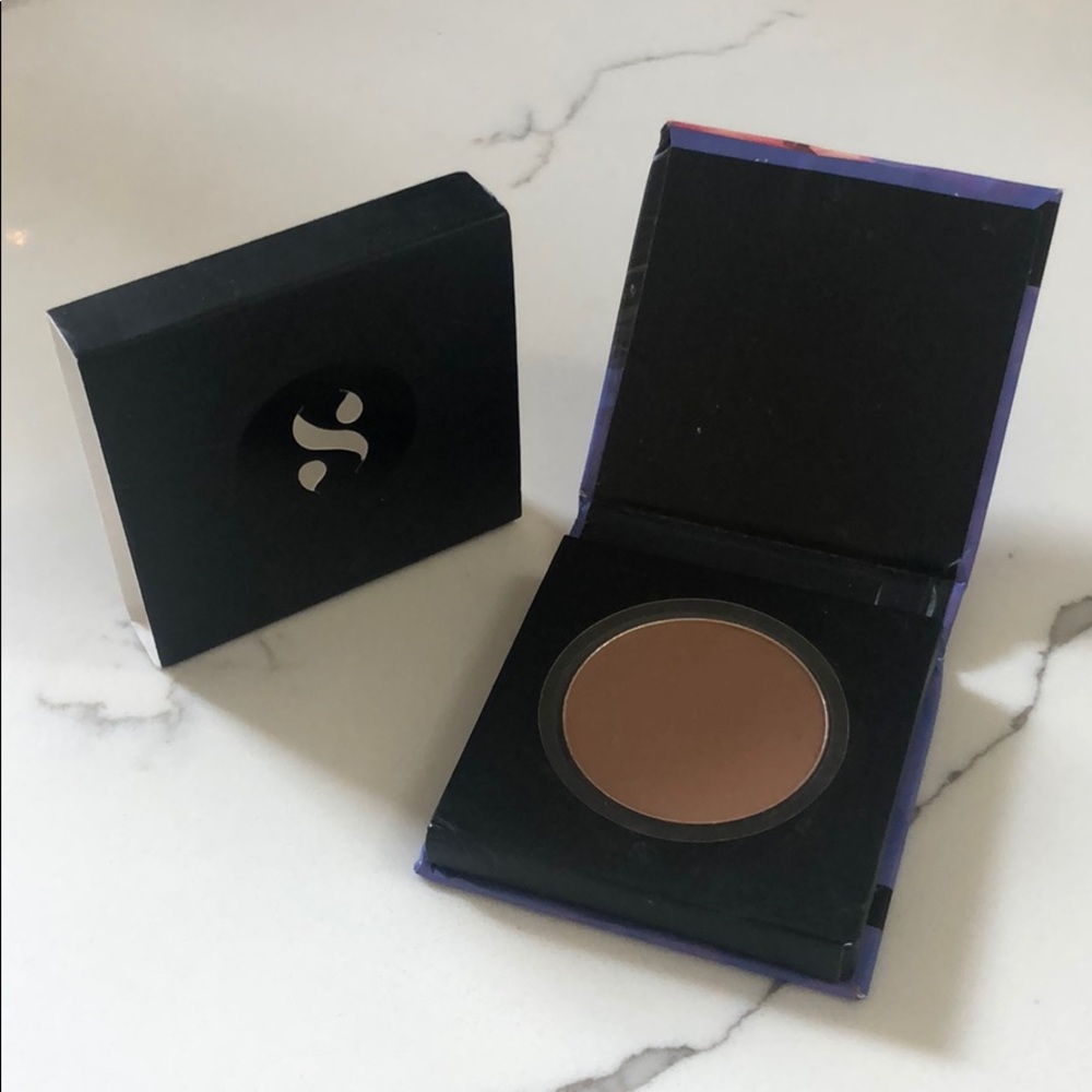 🌸5/$25🌸 Sugar contour de force bronzer in woody wonder